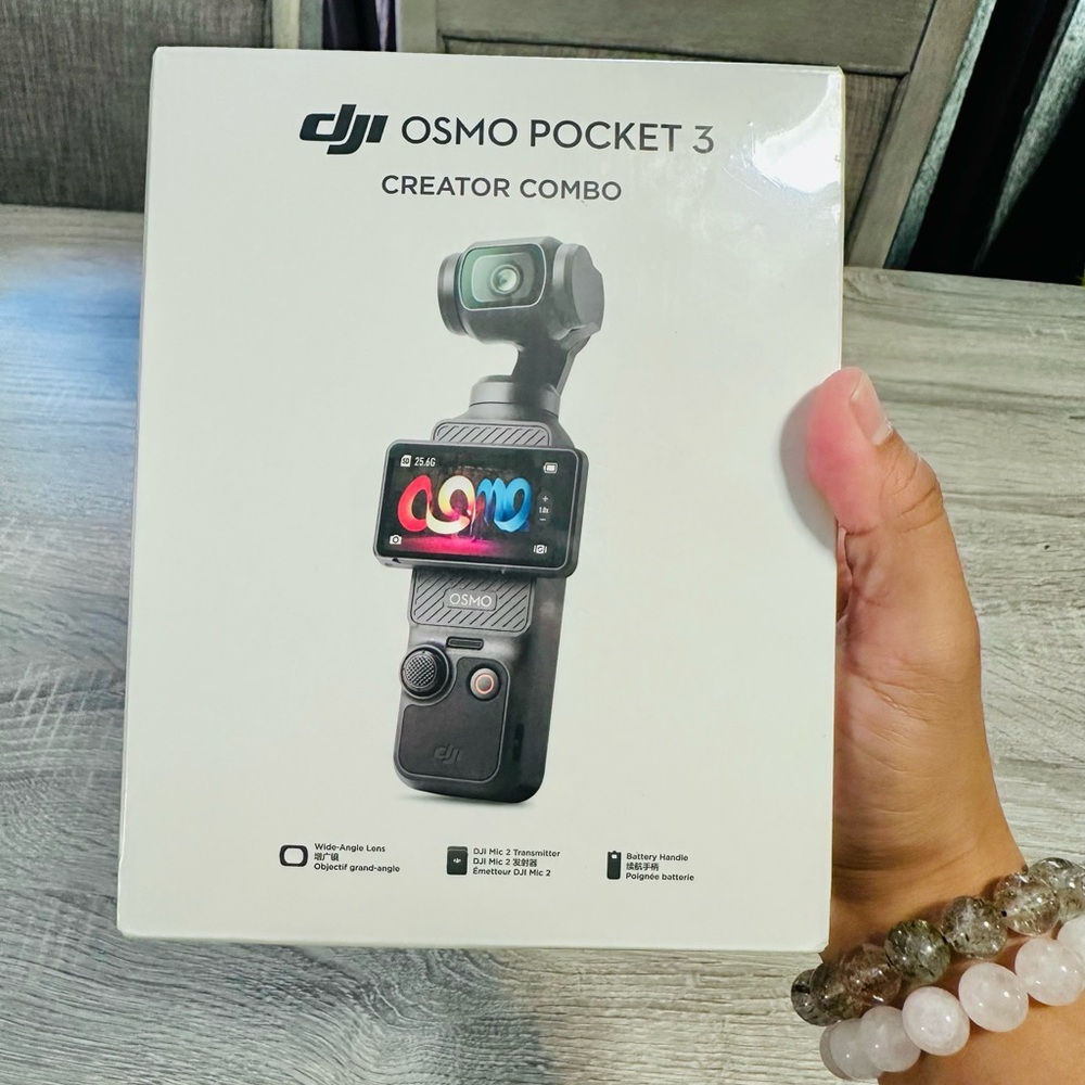 DJI Osmo Pocket 3 Creator Combo - Black